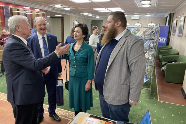 photo_5228765256157882346_y