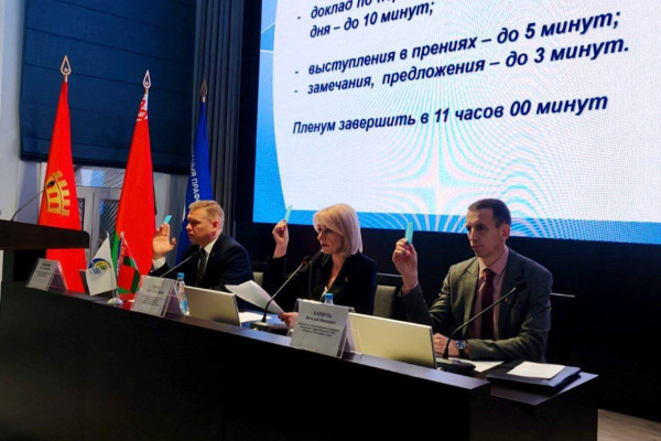 photo_5249352709444856289_y