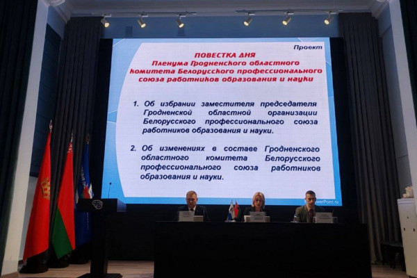 photo_5249352709444856291_y