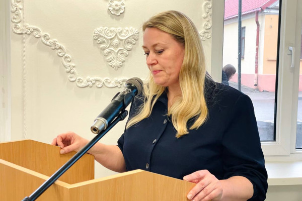 photo_5273803305425954427_y