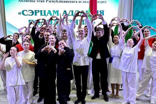 photo_5282925652753901096_y