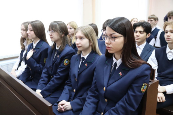 photo_5287438370596842073_y