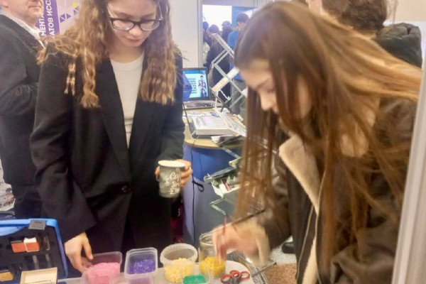 photo_5294284827639539271_x