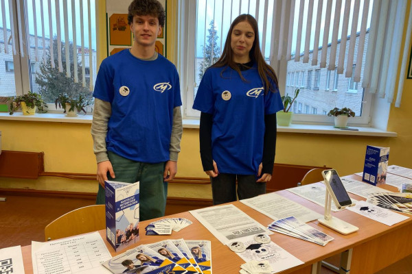 photo_5319188937807357621_y