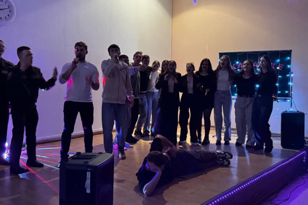 photo_5332384945651445721_y