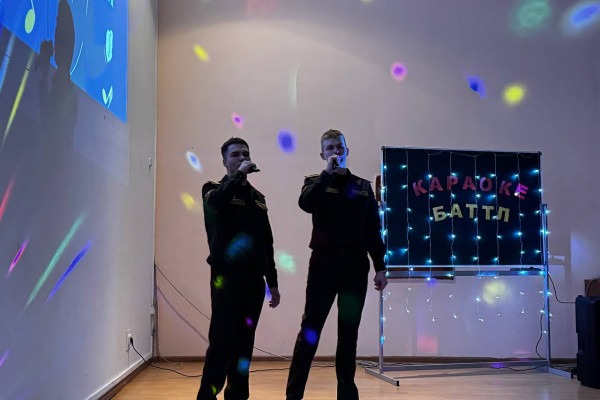 photo_5332384945651445724_y