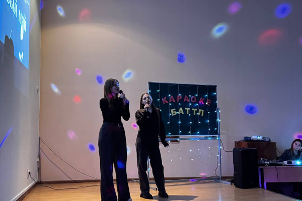 photo_5332384945651445725_y