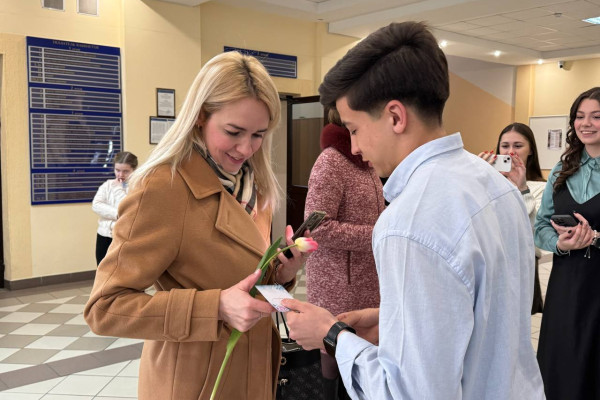 photo_5357337932547105044_y