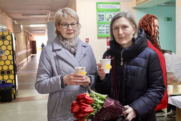 photo_5357337932547105059_y