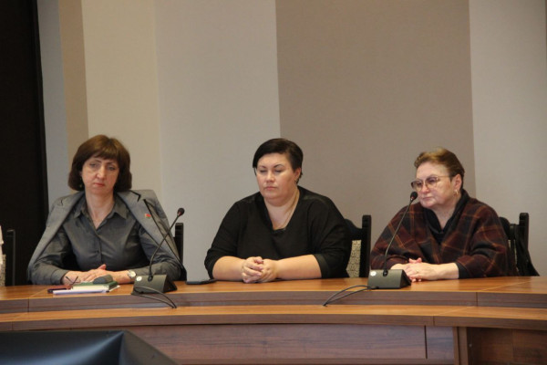 photo_5370879908596807274_y