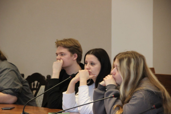 photo_5370879908596807278_y