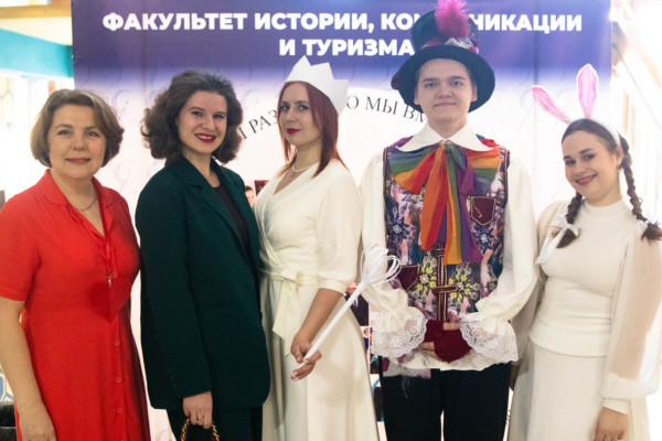 photo_5384254196238382034_y