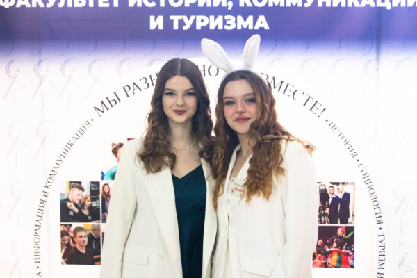 photo_5384254196238382039_y