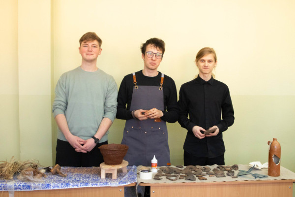 photo_5384254196238382047_y