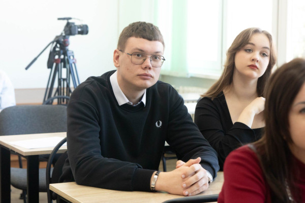 photo_5384254196238382050_y