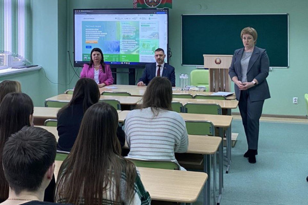 photo_5409329439378107406_y