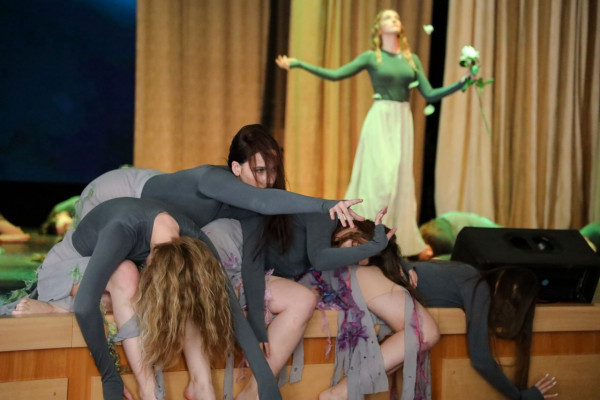 photo_5440480575182994757_y