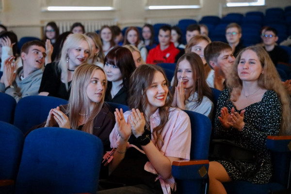 photo_5440480575182994765_y