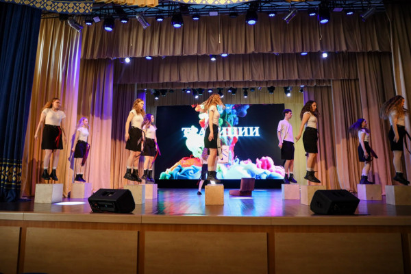 photo_5440480575182994769_y