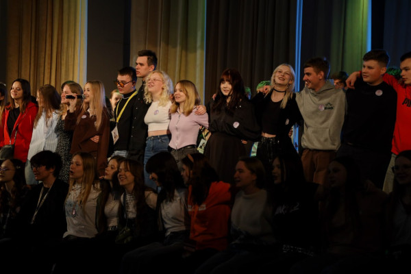 photo_5440480575182994775_y