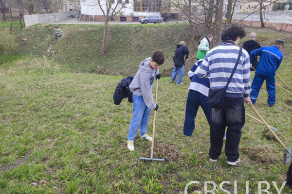 photo_2025-04-14_13-34-07-2