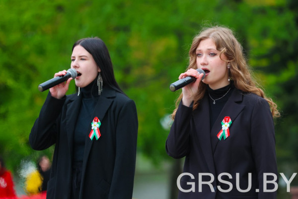 photo_5253836290229661312_y