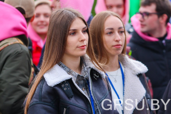 photo_5253836290229661326_y