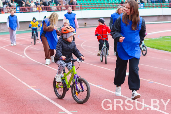 photo_5253836290229661333_y