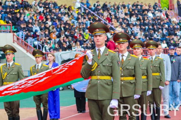 photo_5253836290229661338_y