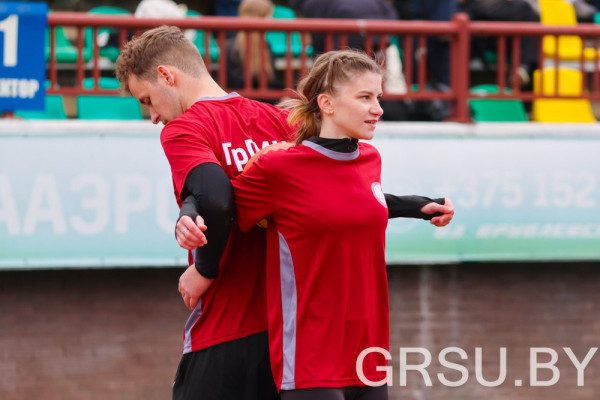 photo_5253836290229661341_y