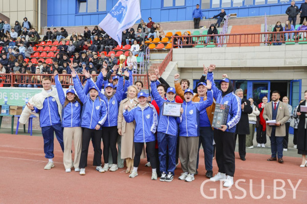 photo_5253836290229661350_y