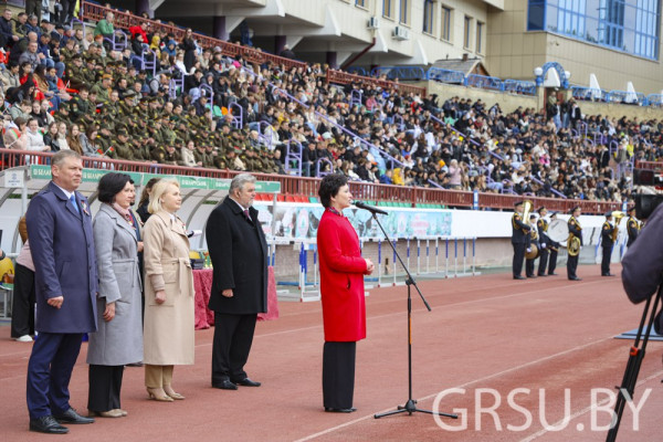 photo_5253836290229661379_y