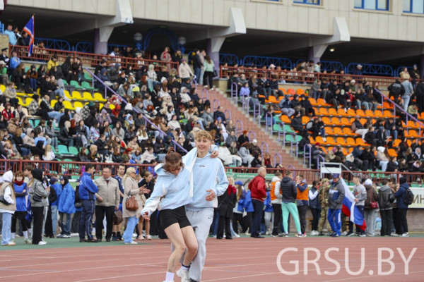 photo_5253836290229661380_y