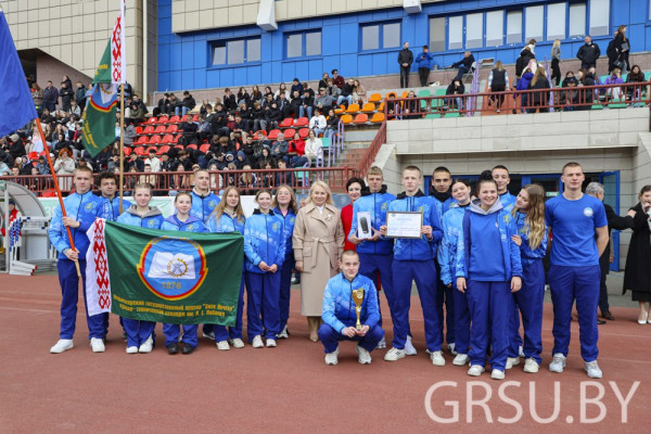 photo_5253836290229661383_y