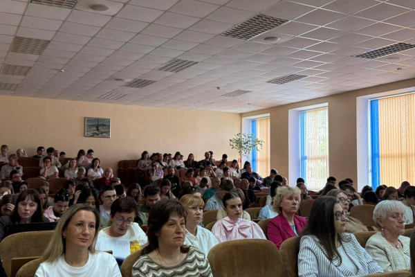 photo_5372807708962583705_y