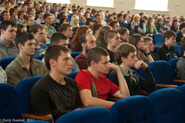 Студенты ГрГУ на встрече с организаторами молодежного конкурса проектов в области информационных технологий – IT-JUMP 2011 ГрГУ, конкурс, студенты, образование