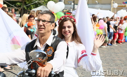 Студэнты і супрацоўнікі Гродзенскага дзяржаўнага ўніверсітэта імя Янкі Купалы прынялі ўдзел у XI Фестывалі нацыянальных культур