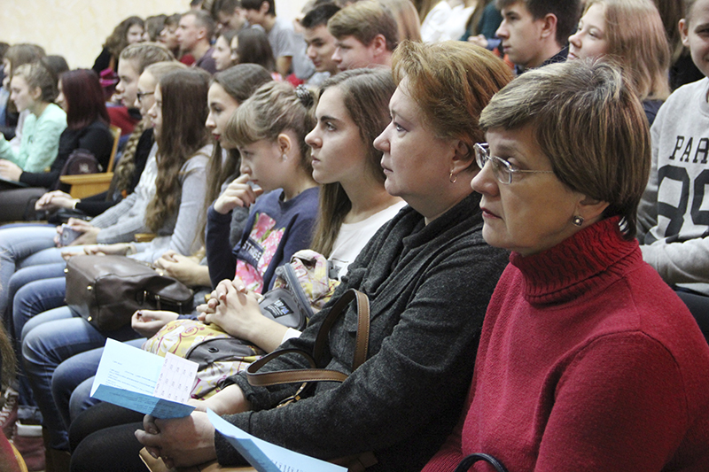 Представители ГрГУ имени Янки Купалы провели в Гродно профориентационную акцию «Абитуриент – 2017: алгоритм успеха»