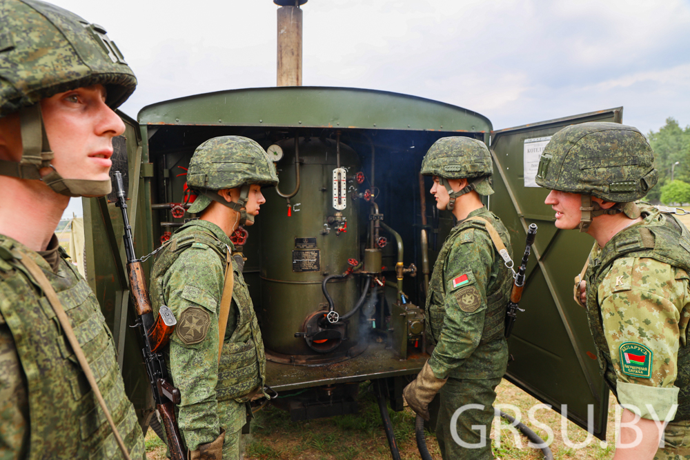 Курсанты военного факультета ГрГУ имени Янки Купалы эффектно сдали государственный экзамен (ДОБАВЛЕНО ВИДЕО)