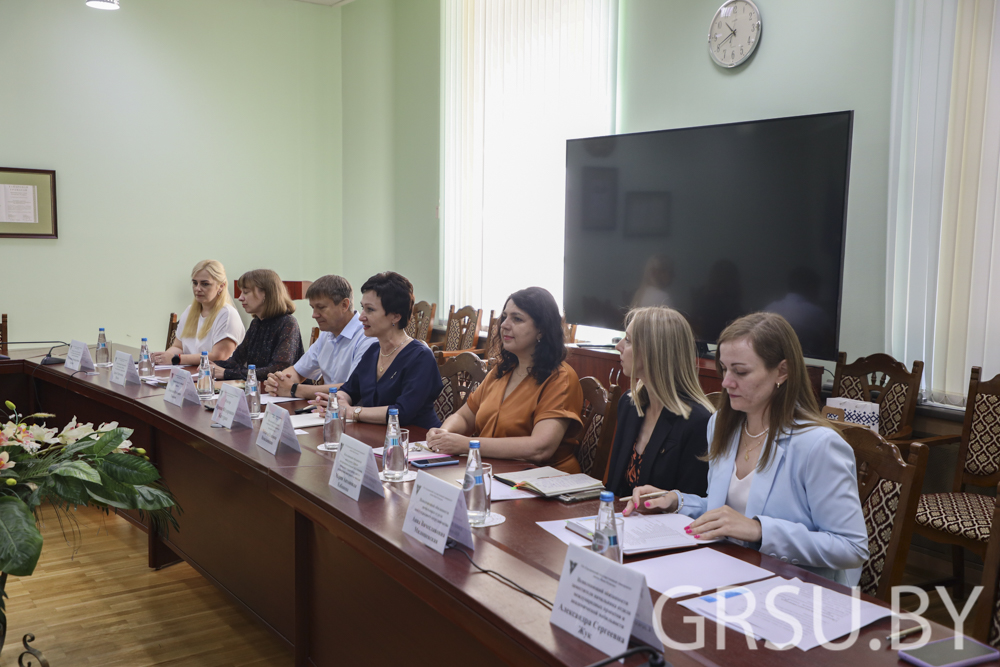 В Купаловском университете состоялась встреча с генеральным директором Белорусско-Китайского центра культурного развития