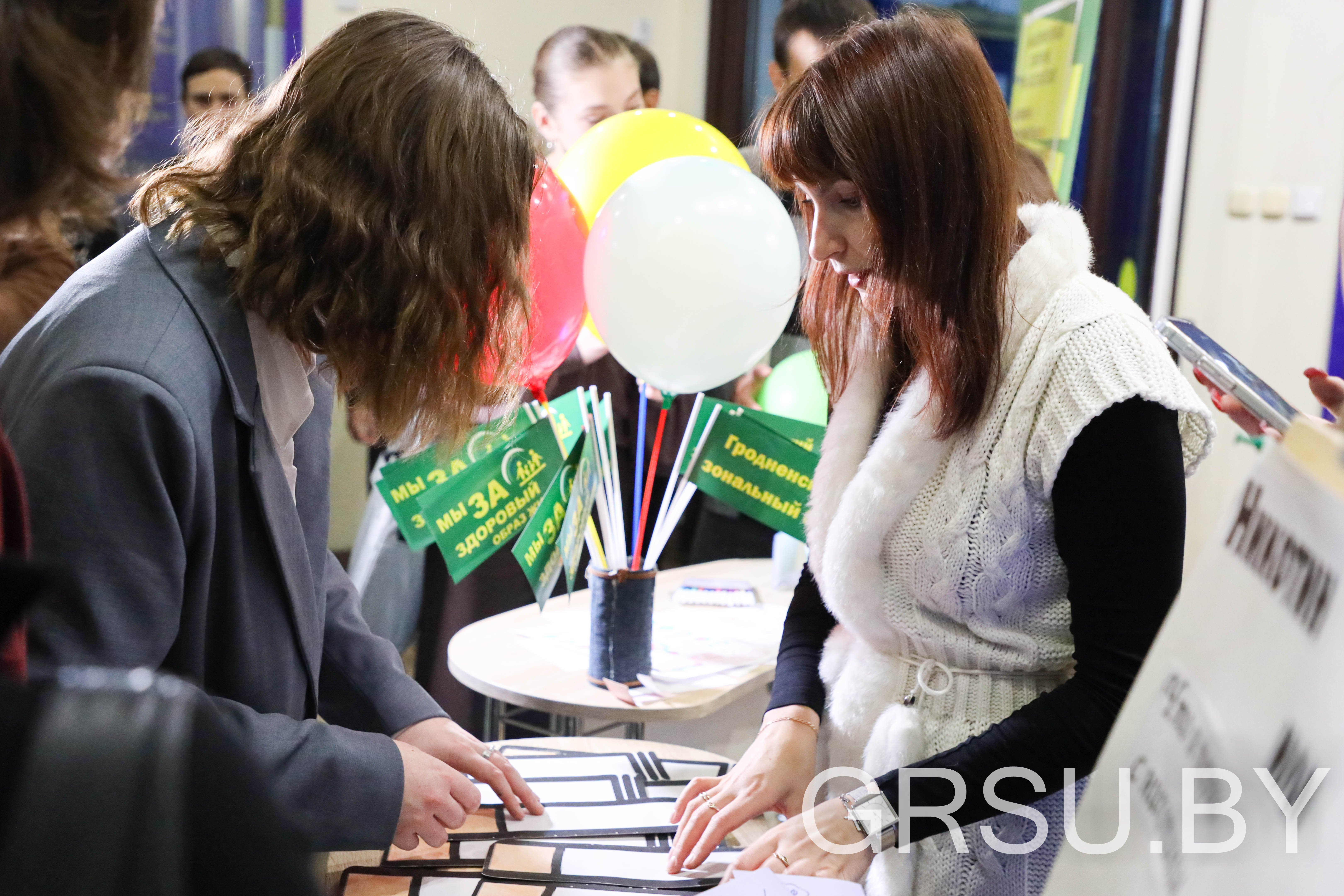 ФОТАФАКТ: у Купалаўскім універсітэце прайшла акцыя супраць курэння