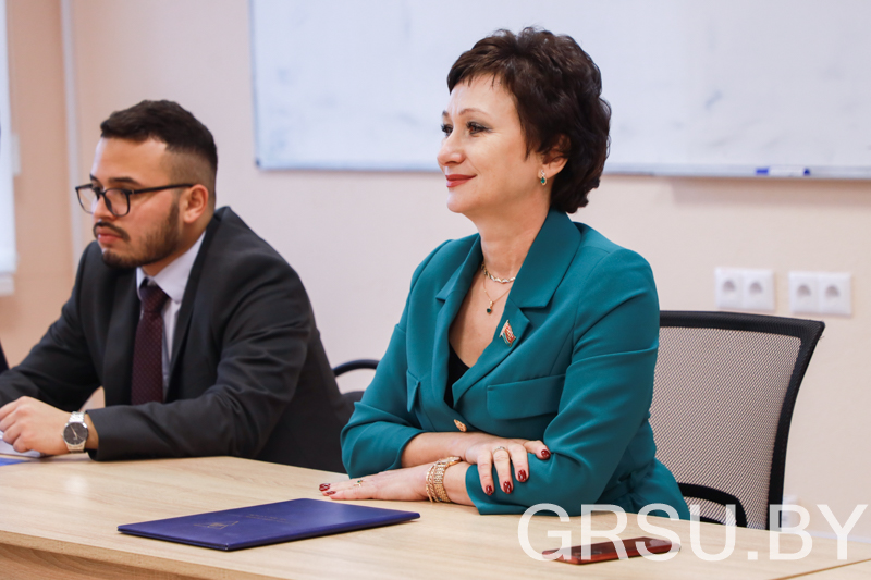 Студенты Купаловского университета провели один день с ректором Ириной Китурко