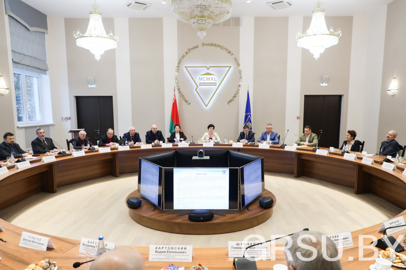 Навука як прыярытэт: у Купалаўскім універсітэце вызначылі стратэгічныя задачы па выніках нарады з Прэзідэнтам