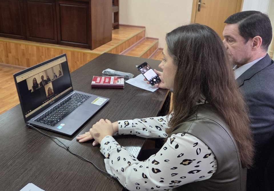 Дыялог аб будучыні медыяцыі: купалавец выступіла экспертам у пасяджэнні міжнароднага круглага стала ў Расіі