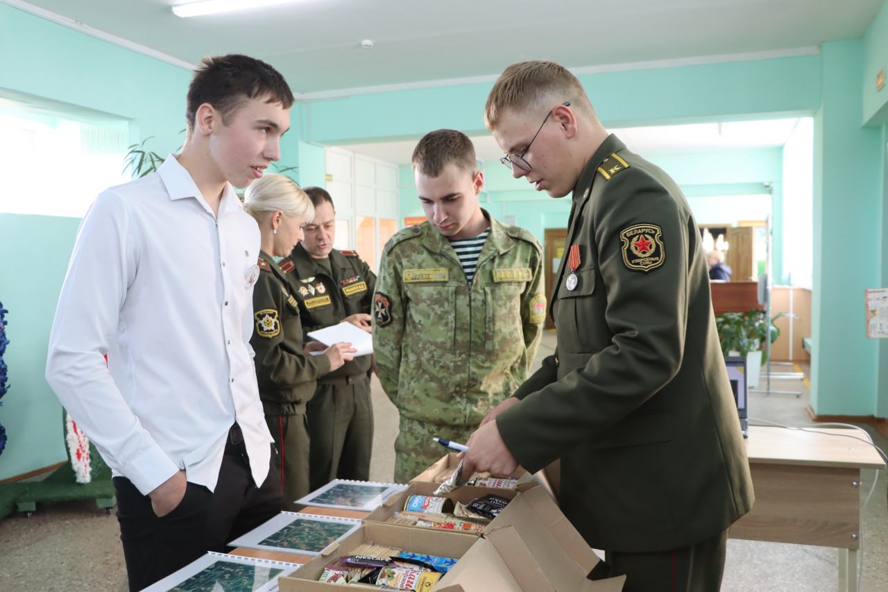 Представители военного факультета ГрГУ имени Янки Купалы приняли участие в профориентационном мероприятии для учащейся молодежи