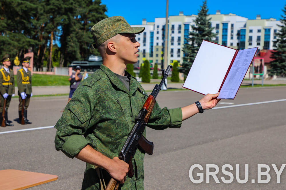 Верность присяге: на военном факультете ГрГУ имени Янки Купалы состоялось торжественное мероприятие